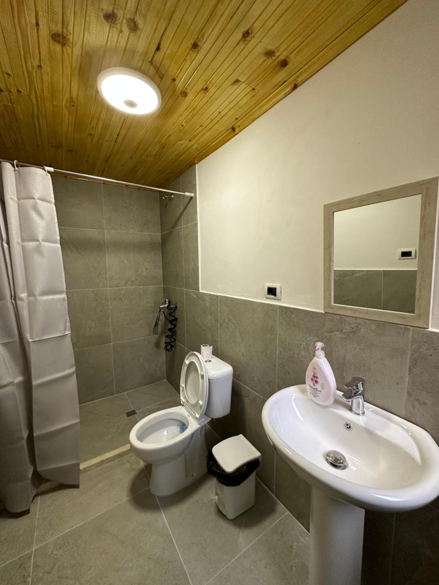 Hanna'S Hostel Berat Eksteriør billede